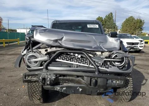 2023 Ford Bronco Base из США, поврежденный, VIN 1FMEE5DP5PLB33207